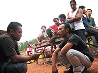 burmese-workers-in-Alot-St-.jpg burmese-workers-in-Alot-St-.jpg