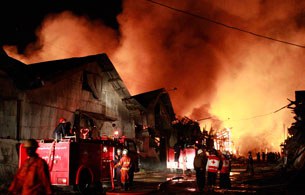12-29-2011-fire-rangoon1-b305 12-29-2011-fire-rangoon1-b305