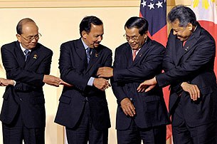 asean_2009_thein_sein_surin_305 asean_2009_thein_sein_surin_305