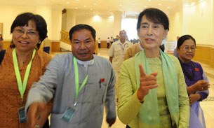 assk-parliament-0709-b305 assk-parliament-0709-b305