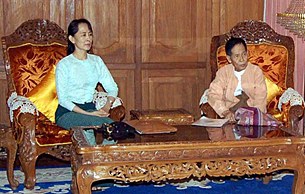 assk_aung_shwe_305px.jpg