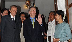 assk_meets_eu_diplomats_305_z.jpg assk_meets_eu_diplomats_305_z.jpg