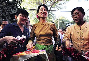 assk_ribbon_ceremony_305_z assk_ribbon_ceremony_305_z
