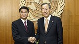 ban_ki-moon_abhisit_UN_305px
