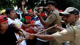 demo_delhi_police_305px.jpg