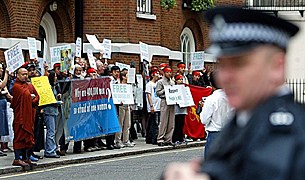 depeyin_protest_305px.jpg depeyin_protest_305px.jpg