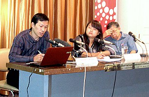 drug_press_ethnic_media_305_z.jpg