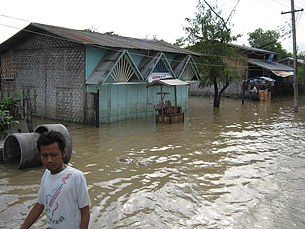 flood_dam_rain_305_z.jpg flood_dam_rain_305_z.jpg