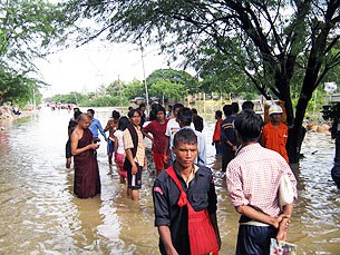 flood_dam_rain_305a_z
