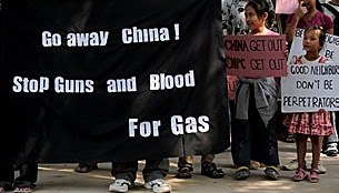 gas_protest_china_305px.jpg
