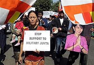 gas_protest_india_305px.jpg gas_protest_india_305px.jpg