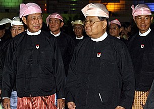 generals_costume_305px.jpg