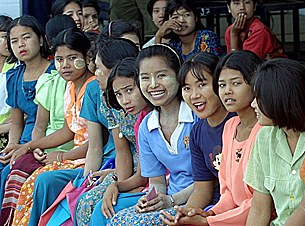 girl_workers_305px.jpg girl_workers_305px.jpg