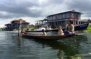 inle_lake_305px.jpg inle_lake_305px.jpg
