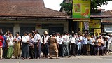 insein_crowd_305px.jpg