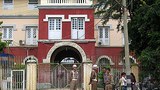 insein_prison_gate_305_z.jpg