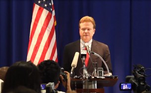 jim-webb-0411-b305 jim-webb-0411-b305