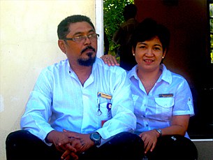 kyaw_thu_wife_305_z.jpg