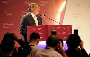 leon-panetta-b305 leon-panetta-b305