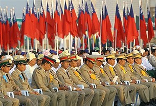 military_officers_305px military_officers_305px