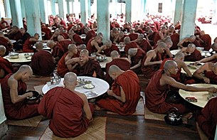 monks_eating_305px.jpg