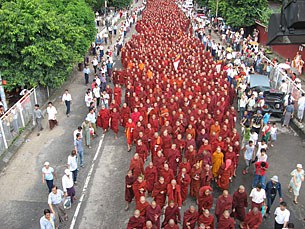 monks_long_march_305px.jpg monks_long_march_305px.jpg