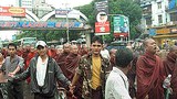 monks_students_305px