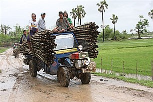 nargis_vehicle_305px.jpg nargis_vehicle_305px.jpg
