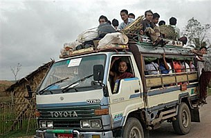 passenger_truck_305px.jpg