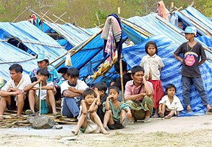 refugee_camp_305px.jpg refugee_camp_305px.jpg