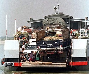 river_ferry_305px.jpg river_ferry_305px.jpg