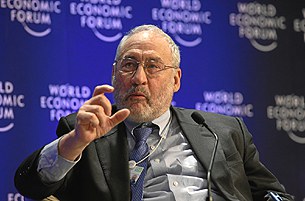 stiglitz-davos-b305