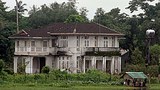 suu_kyi_house_2009_305_z.jpg