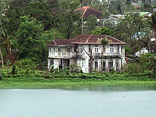 suu_kyi_house_305px.jpg suu_kyi_house_305px.jpg