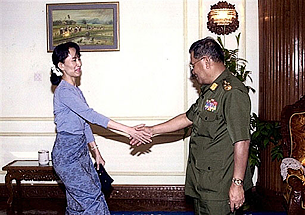 suu_kyi_than_shwe_meet_file_305_z.png suu_kyi_than_shwe_meet_file_305_z.png