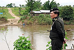 thai_border_guard_305_z