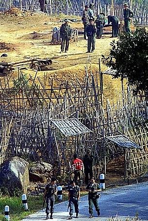 thai_burma_troops_305px.jpg thai_burma_troops_305px.jpg