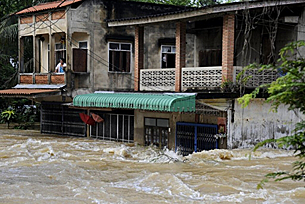 thai_flood_305_z.png thai_flood_305_z.png