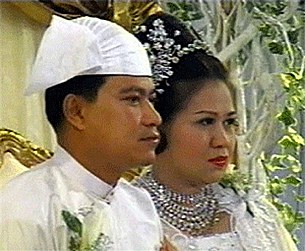 thandar_shwe_wedding_305px.jpg thandar_shwe_wedding_305px.jpg