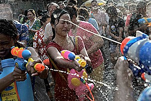thingyan_thai_305px.jpg thingyan_thai_305px.jpg