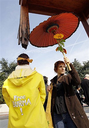 un_rights_saffron_swiss_305_z.jpg un_rights_saffron_swiss_305_z.jpg