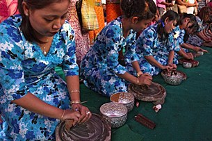 water_fest_arakan_305px.jpg