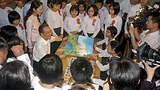 wen_jiabao_kids_305px.jpg