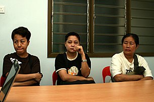 women_workers_malaysia_305p.jpg women_workers_malaysia_305p.jpg