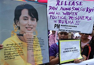 womens_day_demo_philippine_305px.jpg womens_day_demo_philippine_305px.jpg
