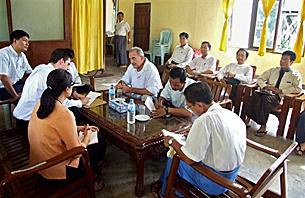 yettaw_diplomat_305px.jpg yettaw_diplomat_305px.jpg