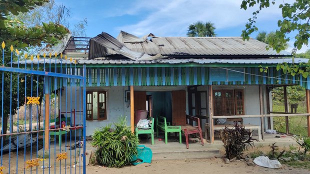 လက်ယက်ကုန်းရွာ စာသင်ကျောင်း လေကြောင်းကနေ ပစ်ခတ်ခံရမှု မေးမြန်းချက် လက်ယက်ကုန်းရွာ စာသင်ကျောင်း လေကြောင်းကနေ ပစ်ခတ်ခံရမှု မေးမြန်းချက်
