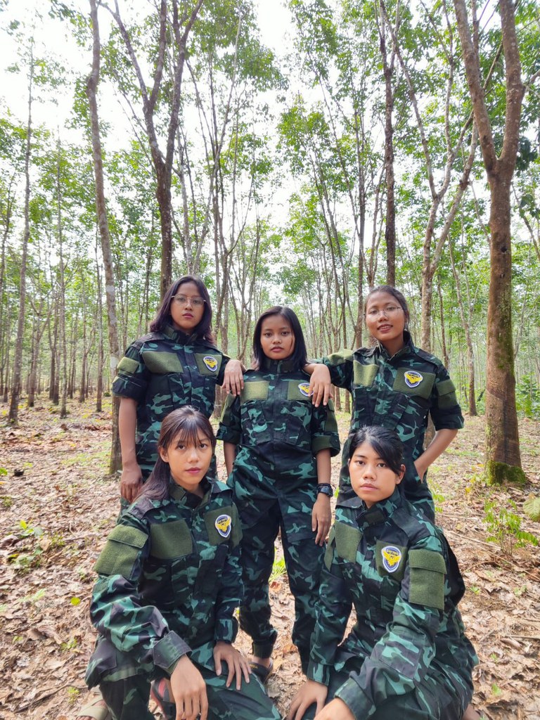 Fixed Wing Drone တပ်ဖွဲ့မှ အမျိုးသမီးရဲဘော်များအား တွေ့ရစဉ်။ (Photo: Spring UAV Force - G3)
