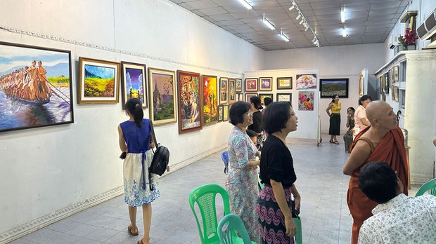 ရန်ကုန်မှာပြန်တွေ့လာရတဲ့ အမျိုးသမီးပန်းချီပြပွဲ ရန်ကုန်မှာပြန်တွေ့လာရတဲ့ အမျိုးသမီးပန်းချီပြပွဲ