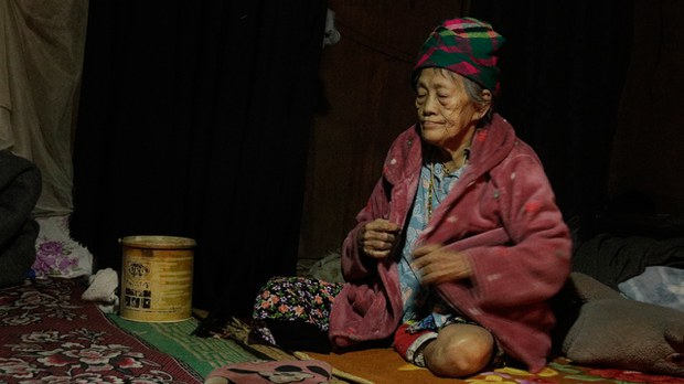 အဘွားအို ဝေါမာဆာ သို့မဟုတ် မြေမြှုပ်မိုင်းရဲ့ အပြစ်မဲ့ ဓားစာခံ အဘွားအို ဝေါမာဆာ သို့မဟုတ် မြေမြှုပ်မိုင်းရဲ့ အပြစ်မဲ့ ဓားစာခံ